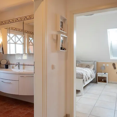 Haus Ostseezwilling 1 Zingst