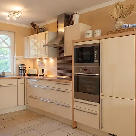 Haus Ostseezwilling 1 Zingst